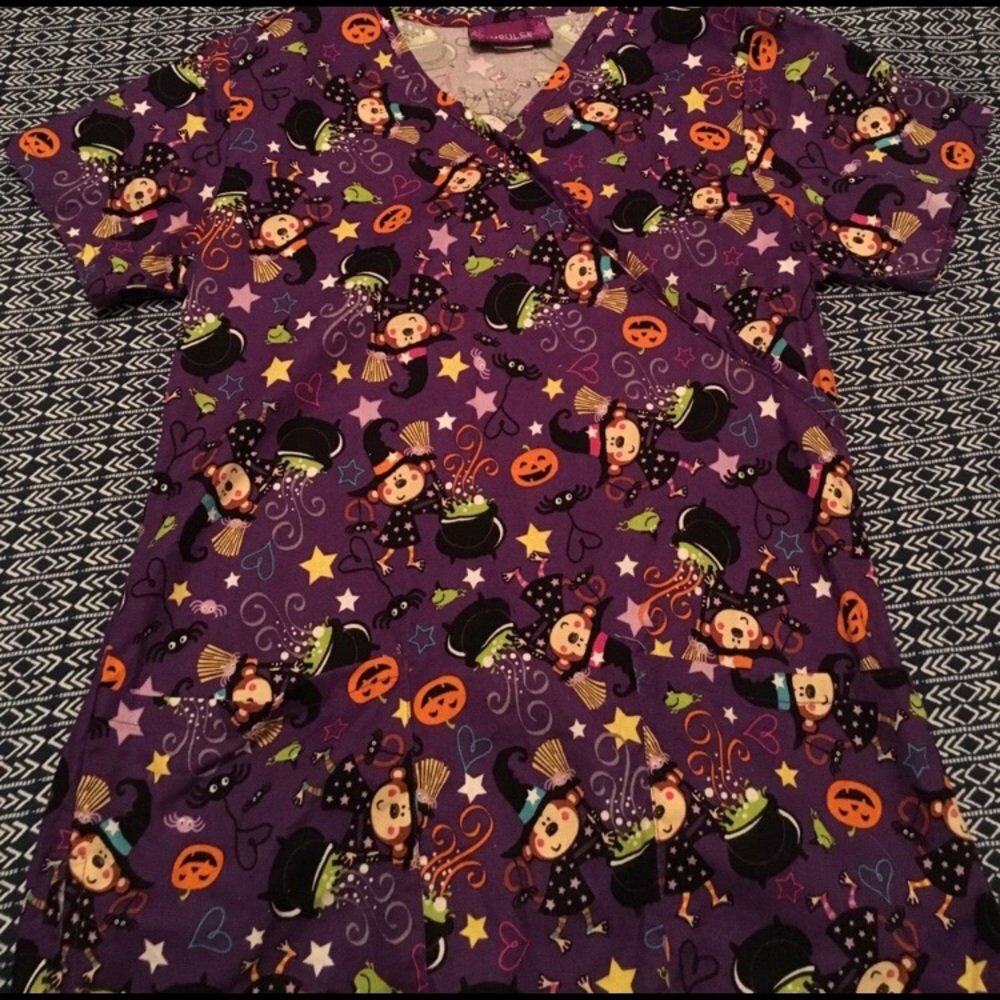 Cute Halloween Scrub Top Size XS